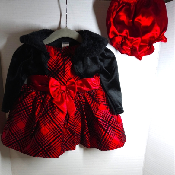 Newborn to 6 months dresses lot - Picture 1 of 9